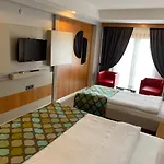 Park 4* إزمير
